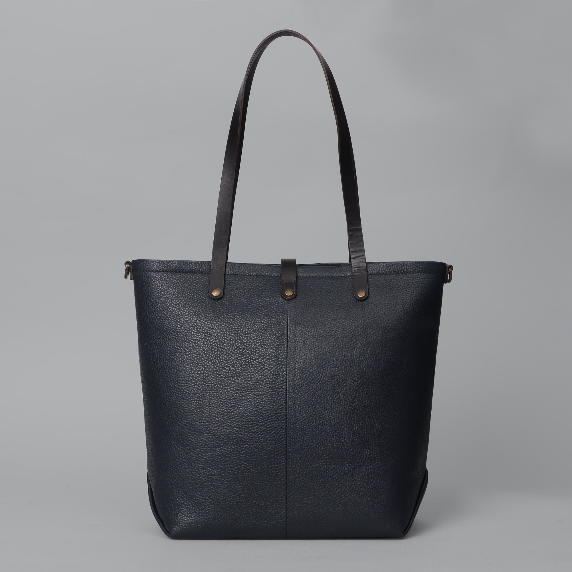 Stylish leather tote