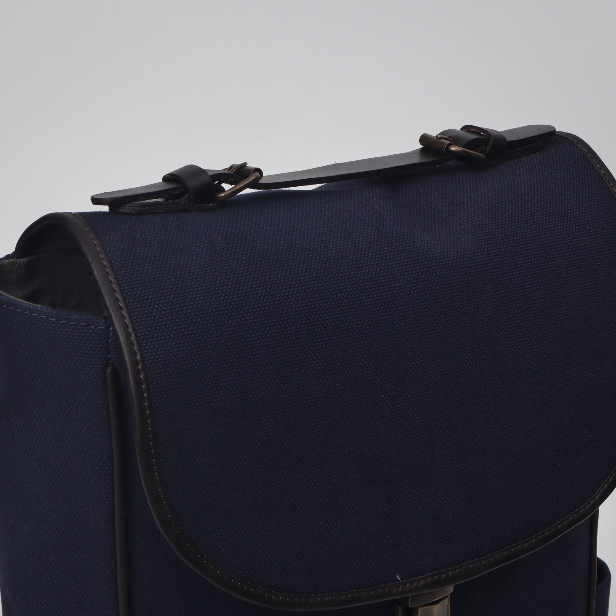 navy canvas laptop backpack