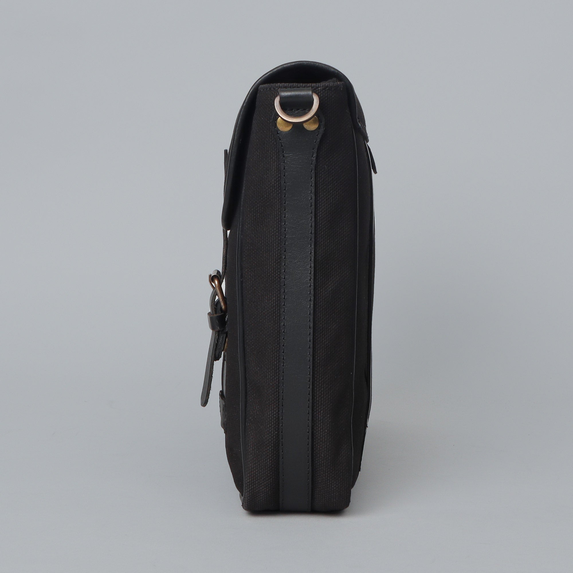 Oslo Canvas Messenger  Bag