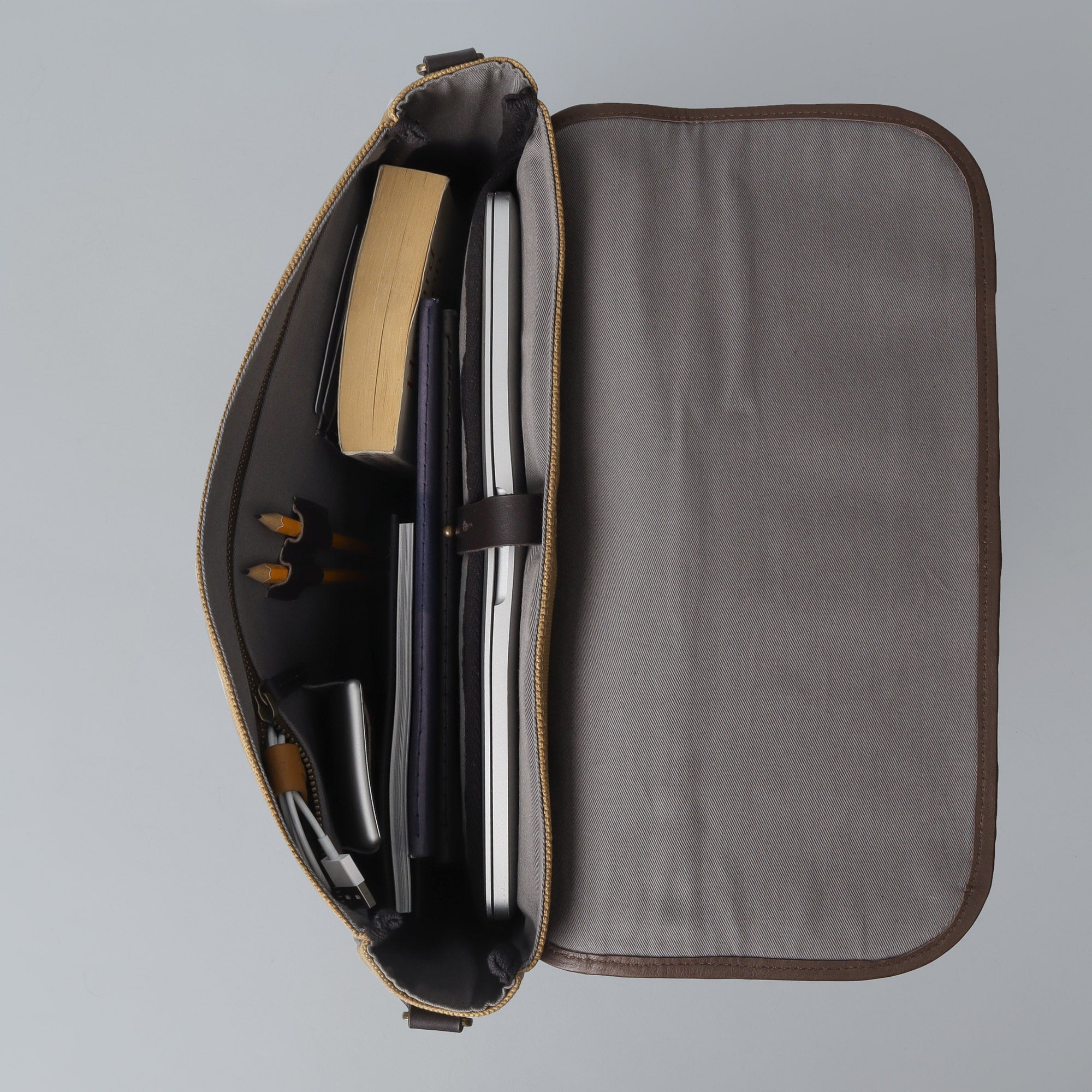 Oslo Canvas Messenger  Bag