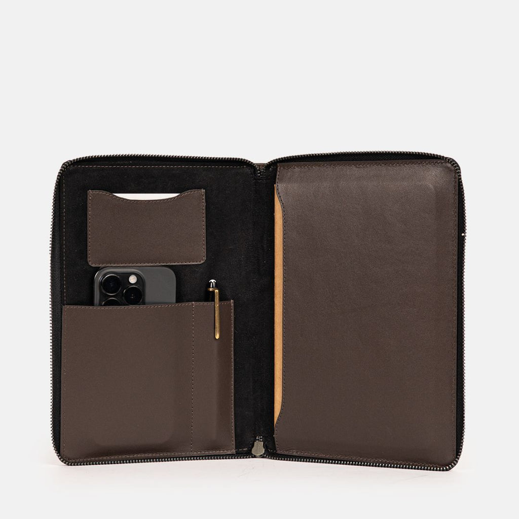 Satori Organiser in Brown, Full-Grain Leather — view 4