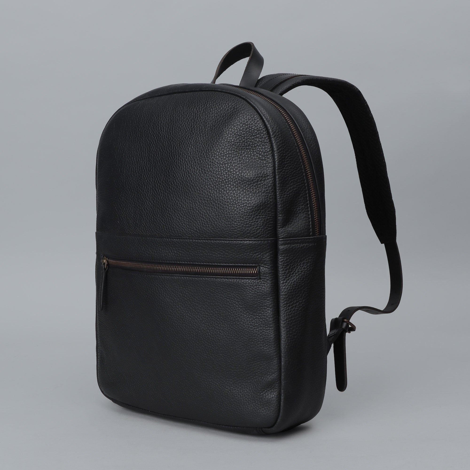 leather backpack for tavel