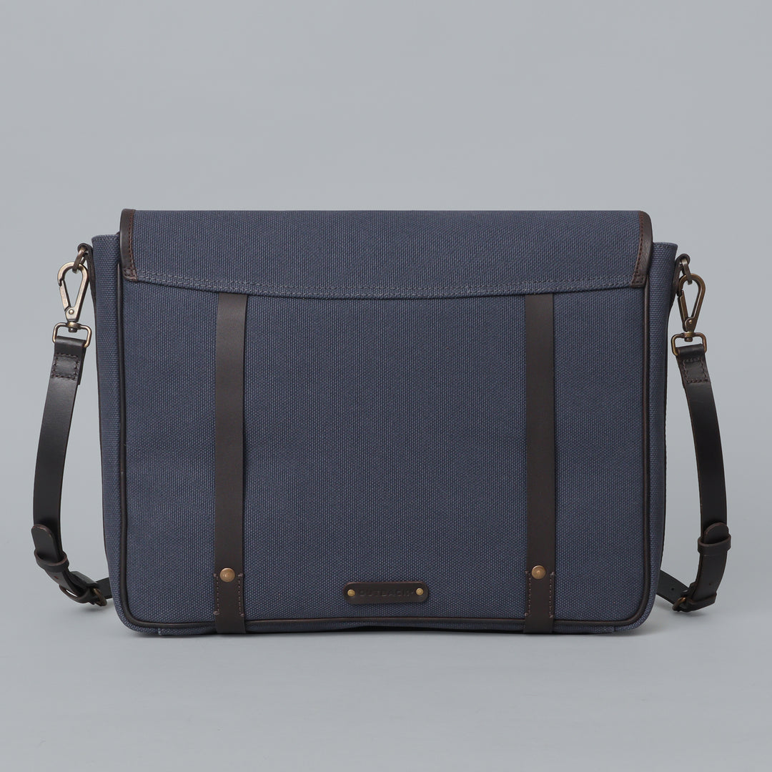 Oslo Canvas Messenger Bag