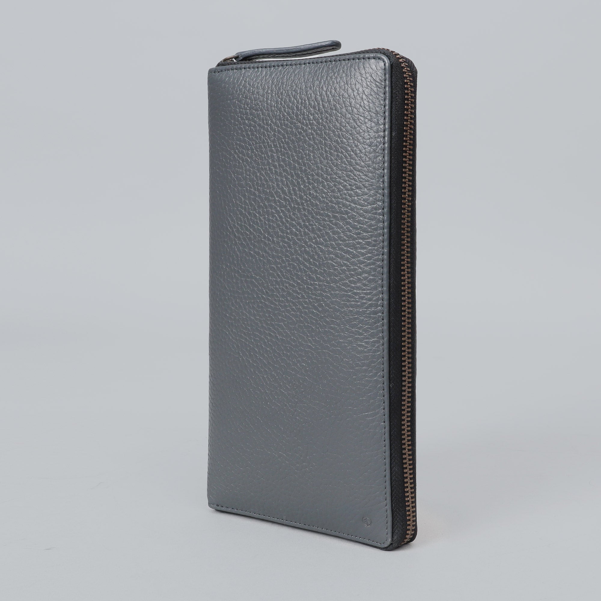 Chequebook leather wallet with zippers