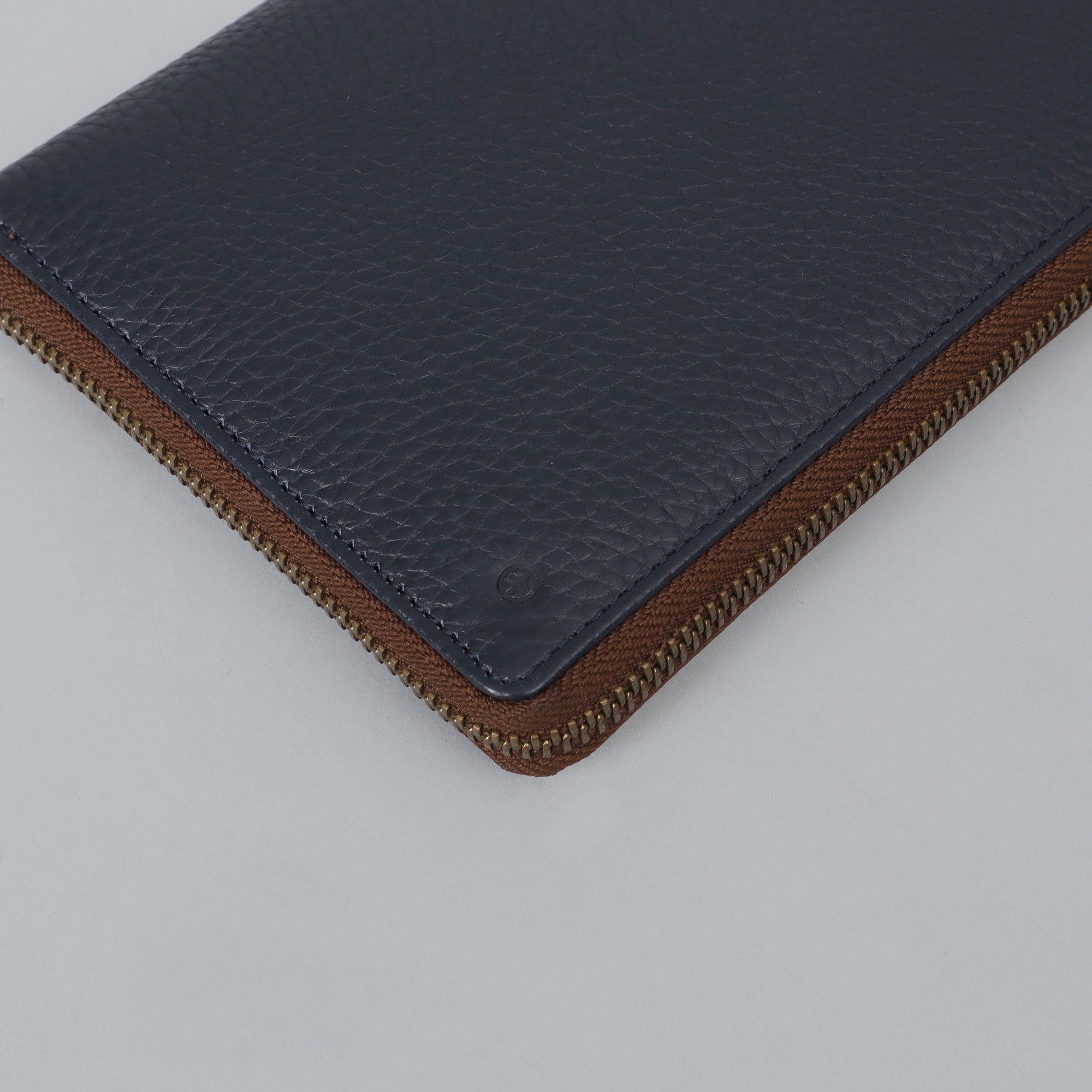 Chequebook Leather wallet with zippers