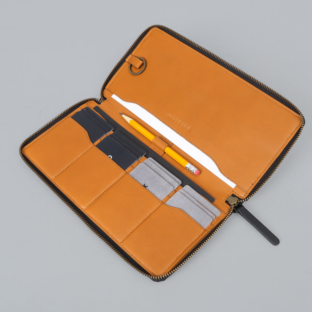 Chequebook leather wallet for women