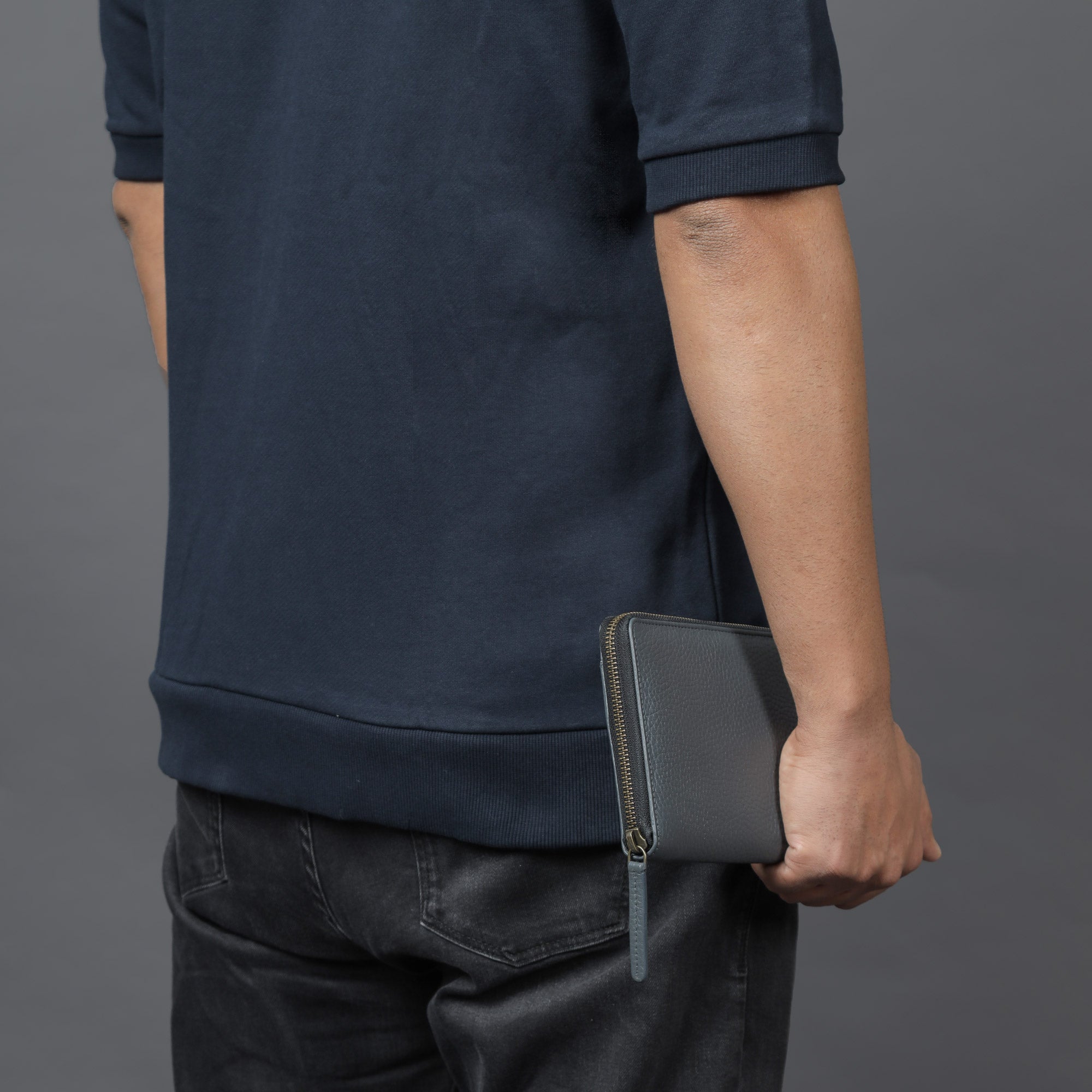 Leather chequebook wallet for men