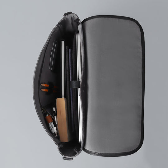 Oslo Canvas Messenger Bag