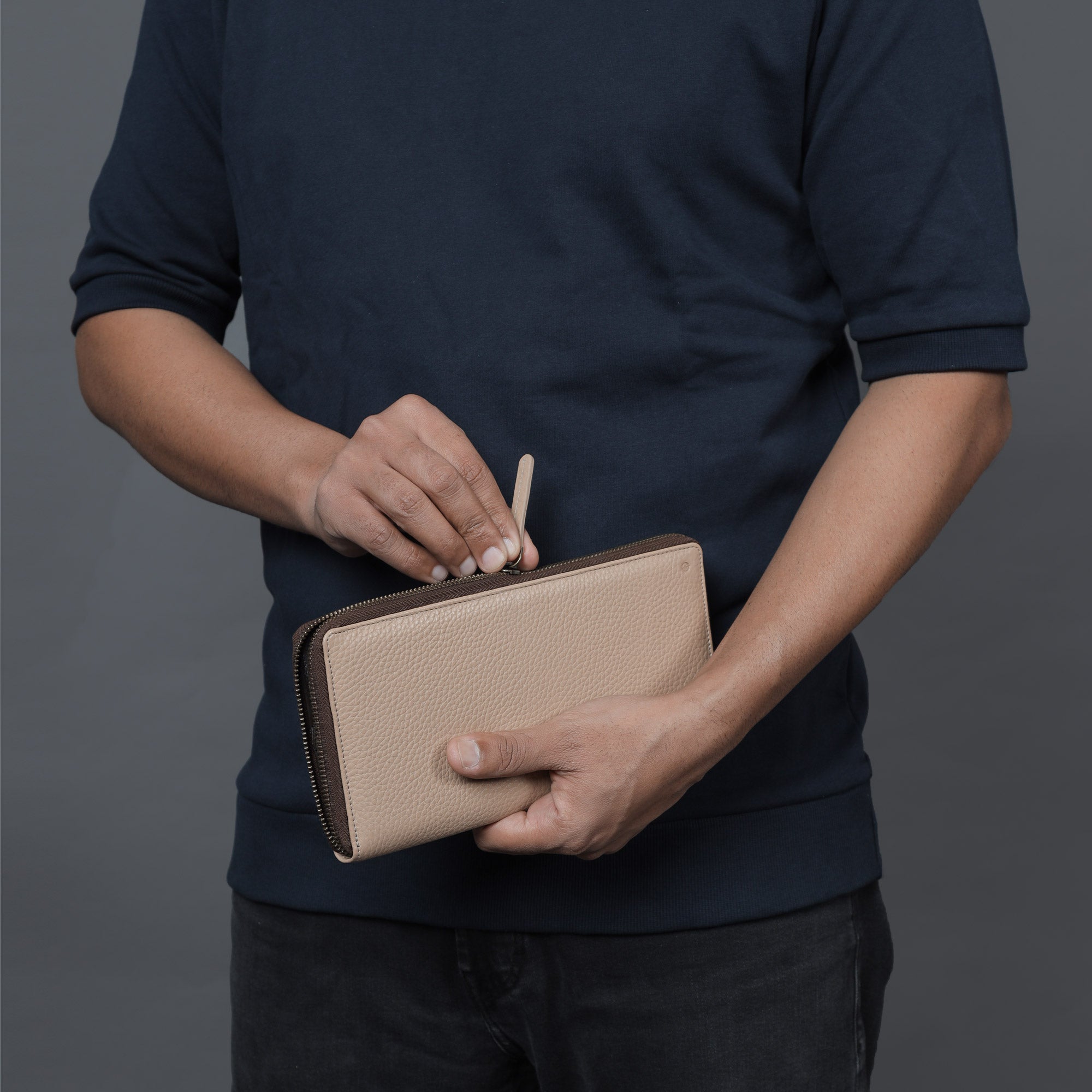 chequebook leather walllet with zippers