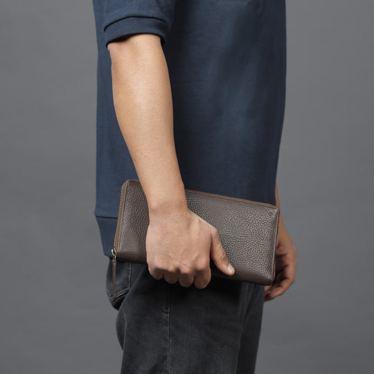 Leather chequebook wallet for men